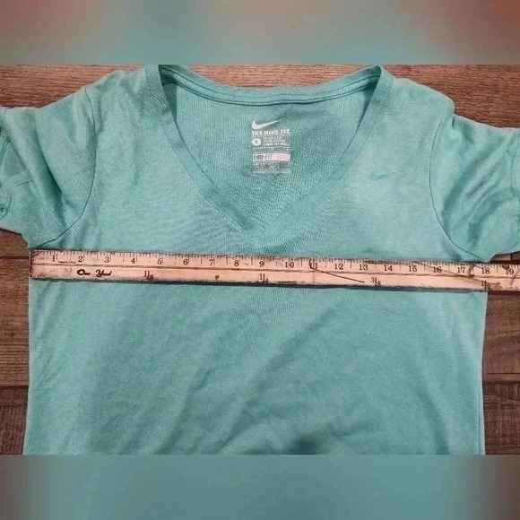 Nike Dri-fit Shirt Women's Large Teal Short  Sleeve V-neck Tee Shirt - Picture 6 of 7